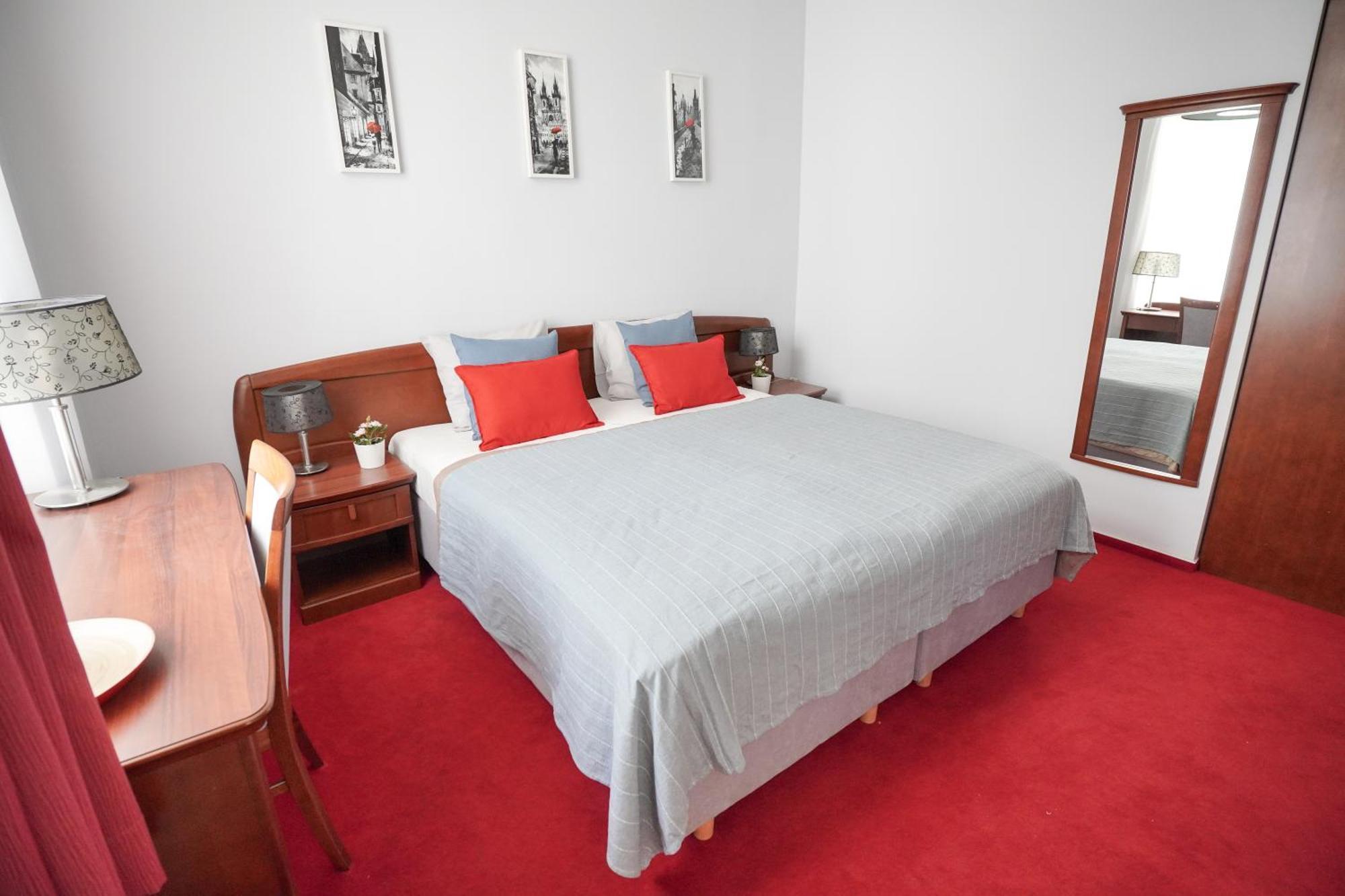 Elegant & Stylish Center Apartments! Praga Zewnętrze zdjęcie